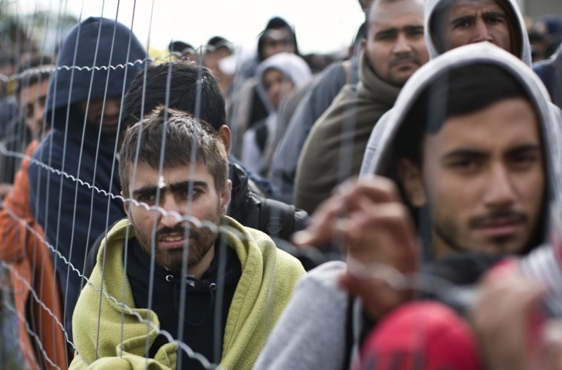 Беженцы – под замком: глава МВД Кипра предложил создать закрытые центры для мигрантов