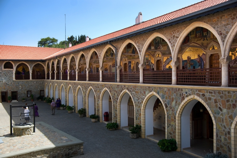 
18 средневековых монастырей со своей историей (часть 1)
