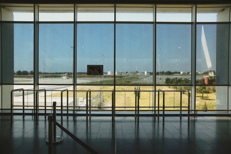 Фото опустевшего аэропорта Ларнаки: мороз по коже и ощущение постапокалипсиса