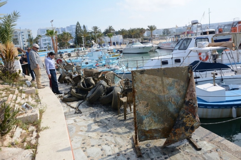 Кипрские дайверы достали со дна моря клад, за который стыдно