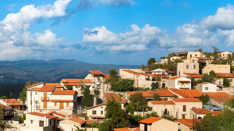 Сколько жителей Кипра живет в собственных домах