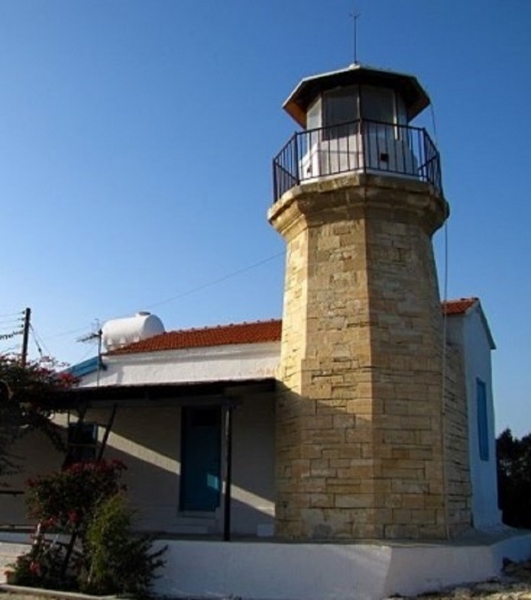 
Свет надежды: маяки Кипра
