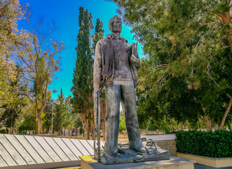 Исторический памятник самому молодому казненному греку-киприоту Эвагорасу Палликаридису