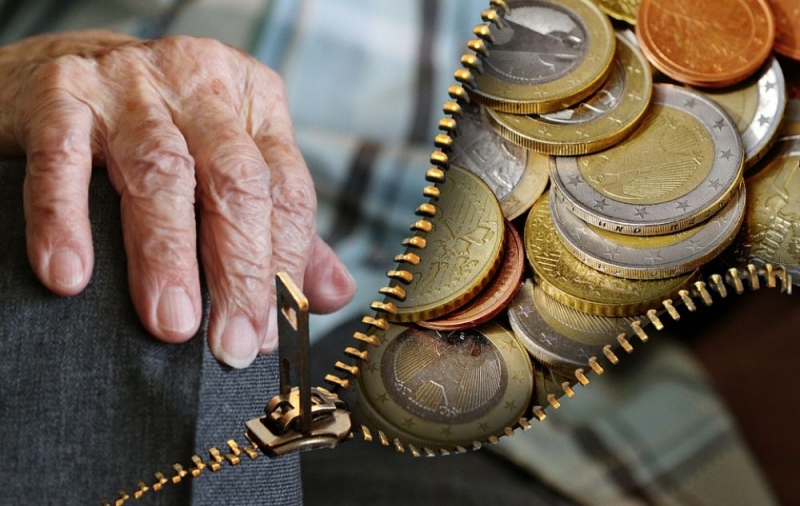 
Малообеспеченные пенсионеры получат пособия
