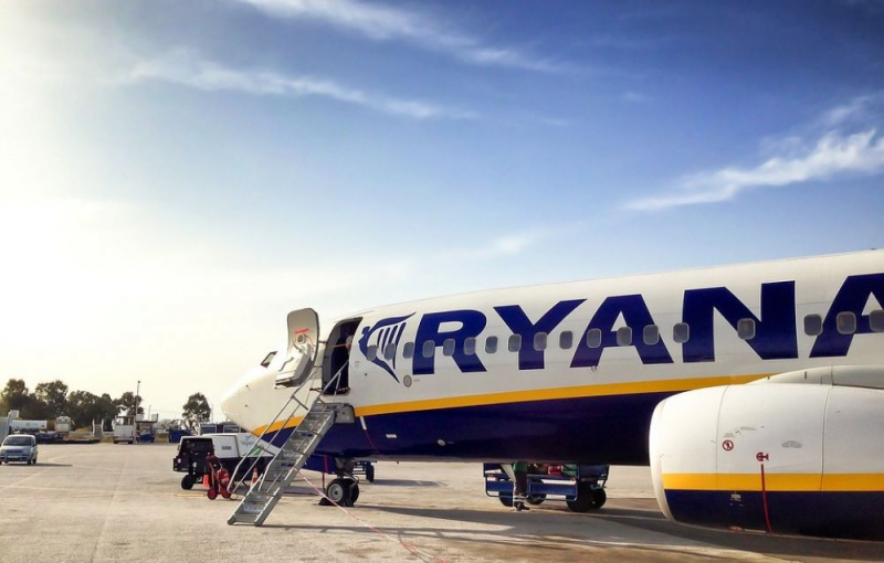 
Ryanair полетит в Нидерланды и Польшу
