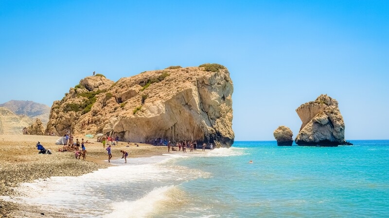 В августе Кипр может принят более полумиллиона туристов