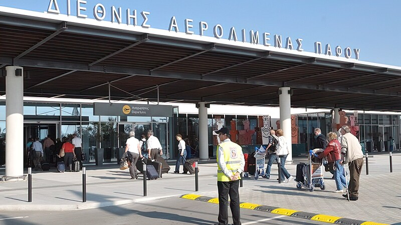 Сегодня аэропорт Пафоса обслужит 12 рейсов