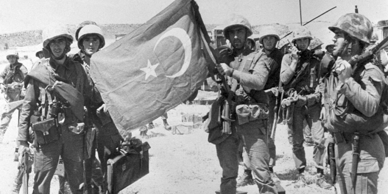 Сегодня на Кипре прозвучали сирены в память о начале турецкой операции «Атилла» 