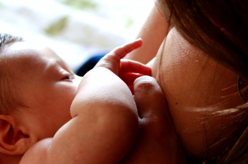 Специальные зоны для кормящих грудью матерей появятся во всех кипрских компаниях