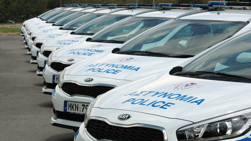 100 новых полицейских и пожарных Кипра приняли присягу 