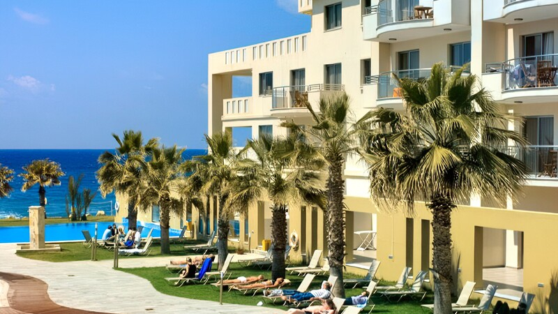 Отели Кипра начнут массово закрываться уже в середине сентября