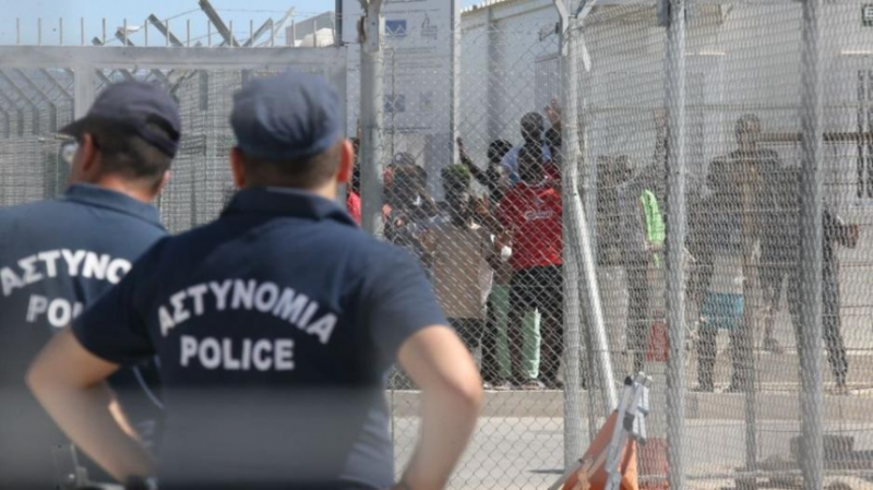Очередная партия беженцев и столкновения с полицией в лагере Пурнара.