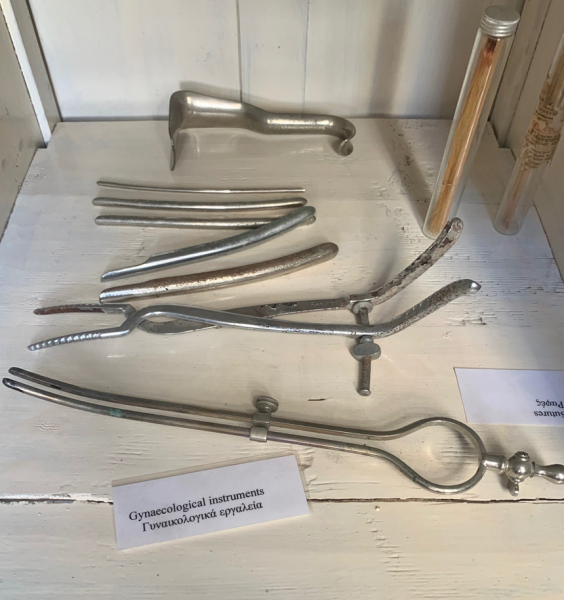 Медицинский музей в Ларнаке показывает, как лечили более ста лет назад