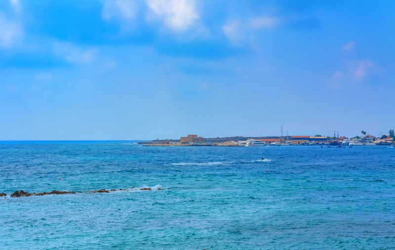 Смотровая площадка на Кипре с красивым видом на море