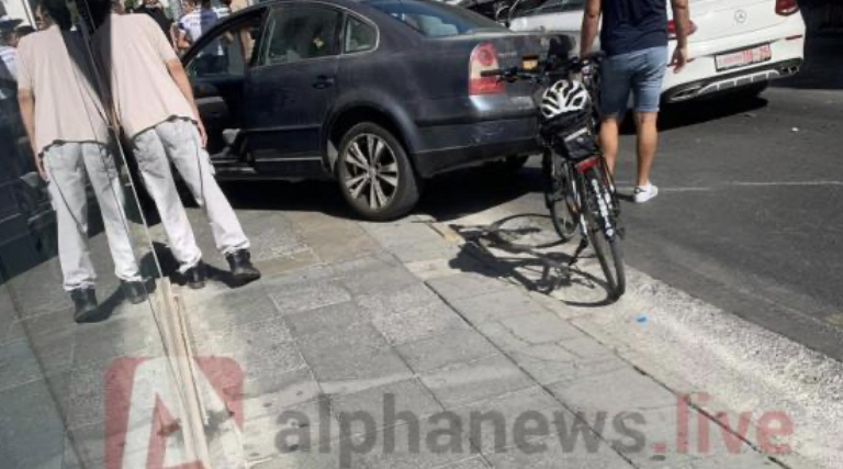 В Ларнаке накуренные тинейджеры с ребенком на руках сбили пешехода