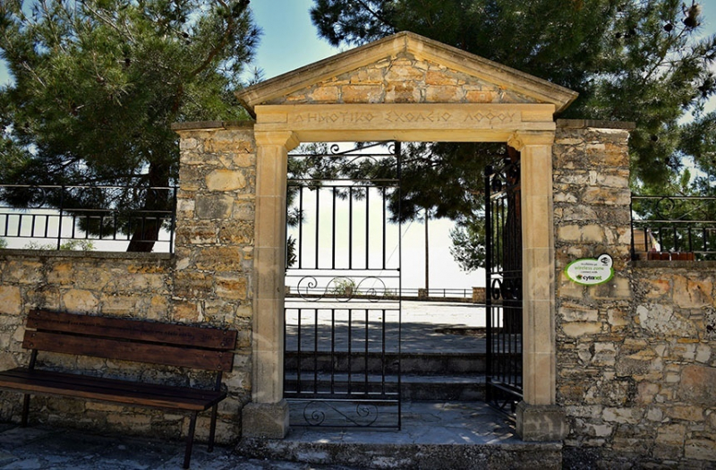 Лофу — горная деревушка на Кипре на месте древнего поселения