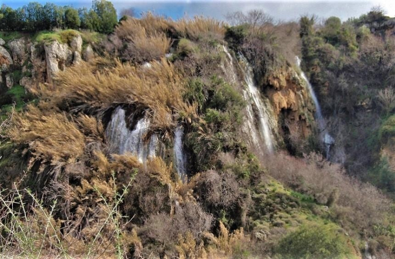 Пейзаж небесной красоты - водопады Парадисион 