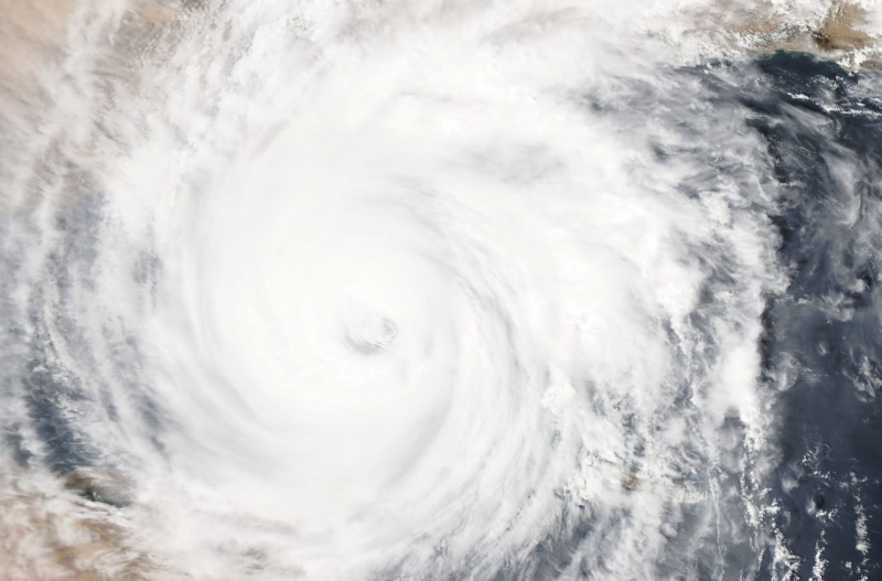 Власти выделят по 2000 евро пострадавшим от циклона