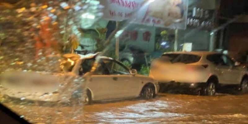 Кипр затопило дождем