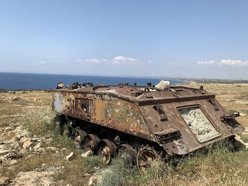 Британский танковый полигон на Кипре под деревней Ксилофагу