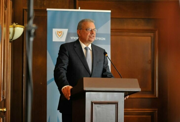  Глава МВД Кипра: "Ситуация на Кипре с беженцами вышла из-под контроля"