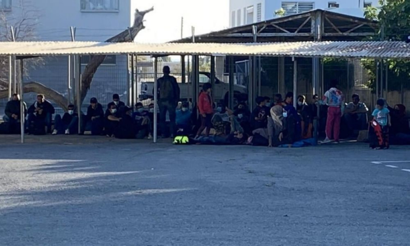 
Кипр принял еще 64 беженца

