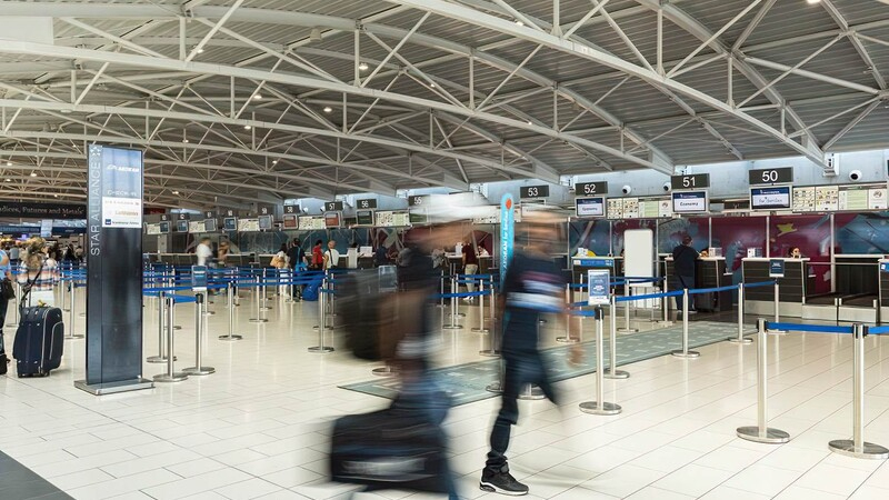 В аэропортах Кипра значительно вырос пассажиропоток