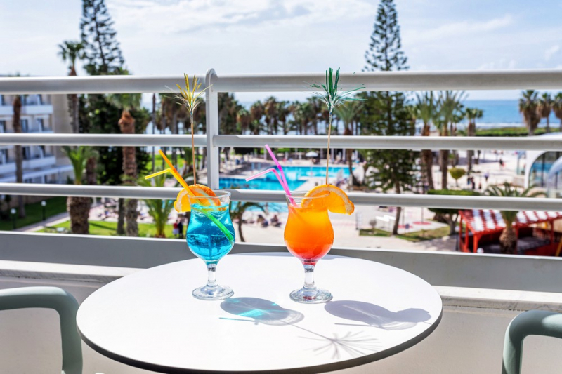 
Рай для семейного отдыха в обновленном отеле Louis Phaethon Beach
