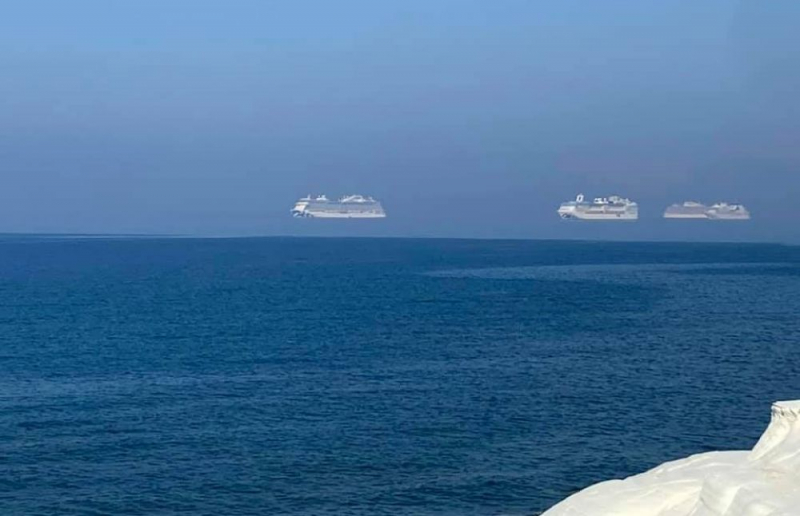 
У берегов Лимассола заметили «парящие» лайнеры
