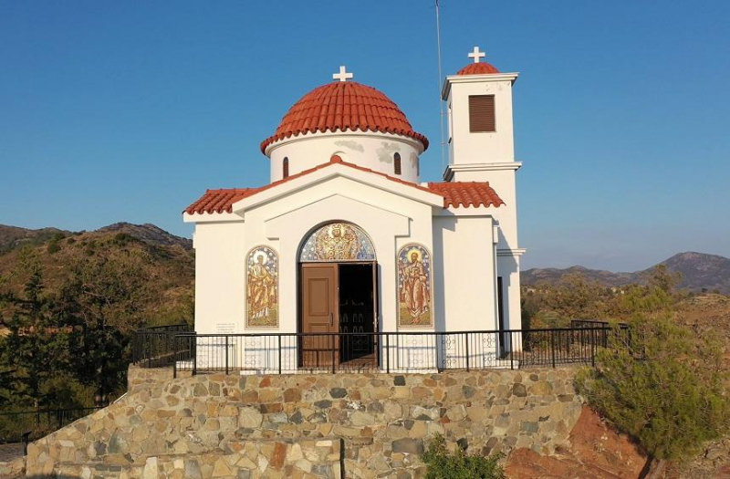 
Церковь со смотровой площадкой на горе пророка Илии
