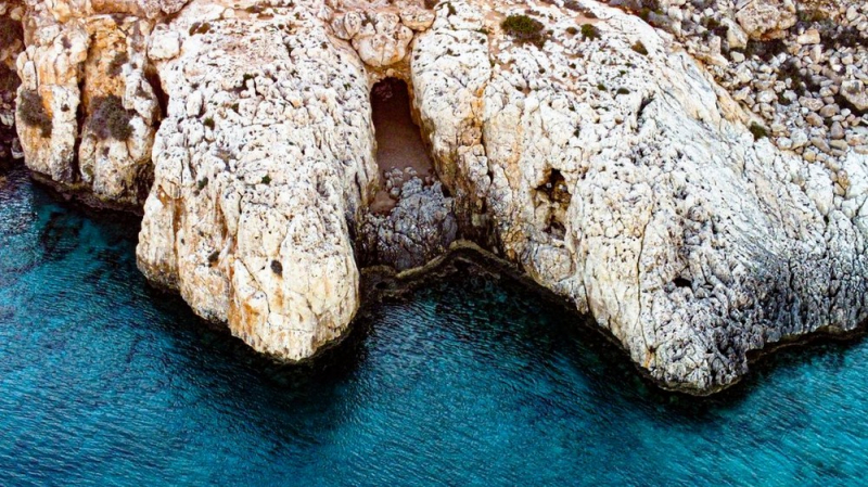 
Где искать самый маленький кипрский пляж?
