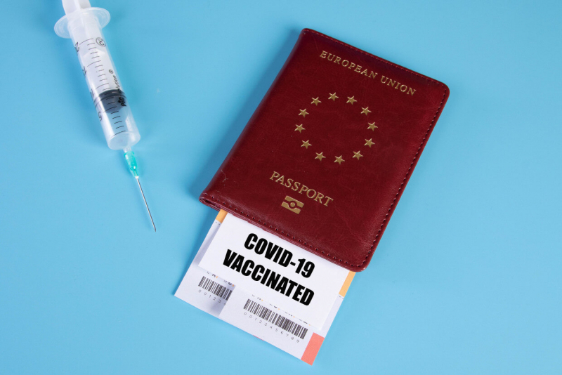 Граждане, вакцинированные в третьих странах, подают на оформление GreenPass