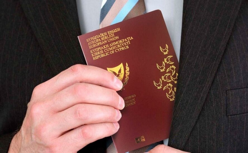 На Кипре рассказали, почему программа "золотые паспорта" еще действует