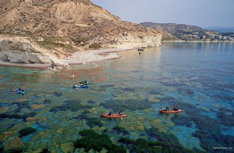 
Посмотрите на мыс Аспро с воды
