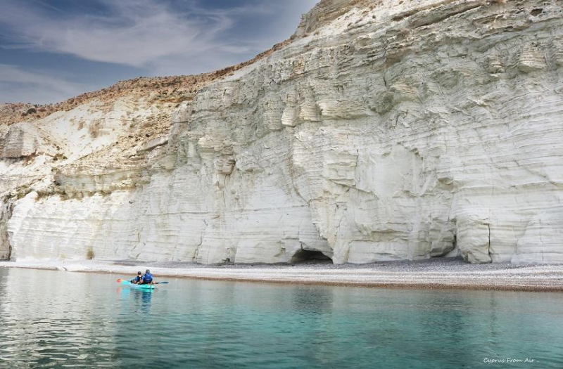 
Посмотрите на мыс Аспро с воды
