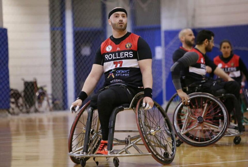На Кипре баскетболиста, выступающего в дисциплине "баскетбол на колясках" заставили подтвердить инвалидность