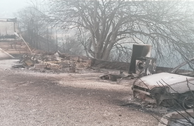 
Пожар в регионе Пафоса чуть не добрался до жилых районов
