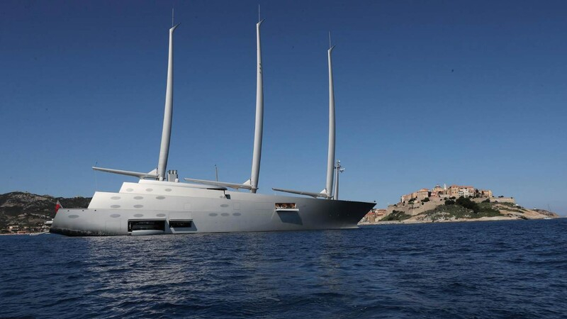 Яхта российского милиардера бросила якорь у берегов Кипра