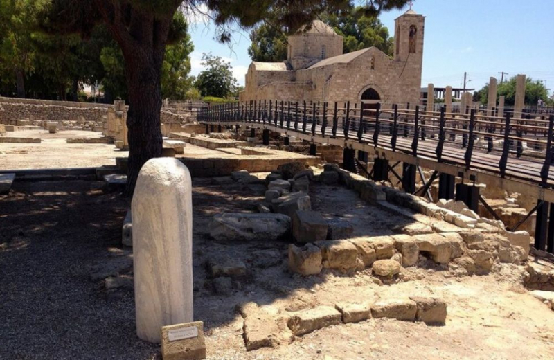 
Загадки Кипра: христианская реликвия или обычная колонна?
