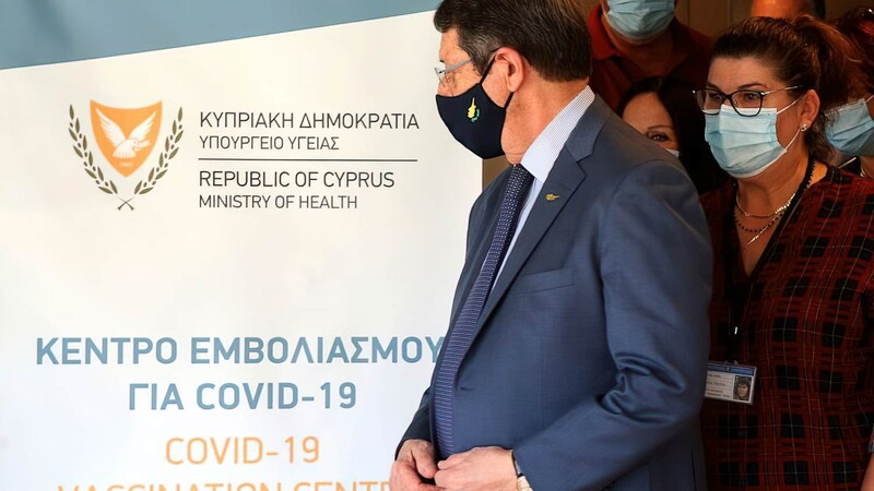 Кипр примет меры в отношении противников вакцинации
