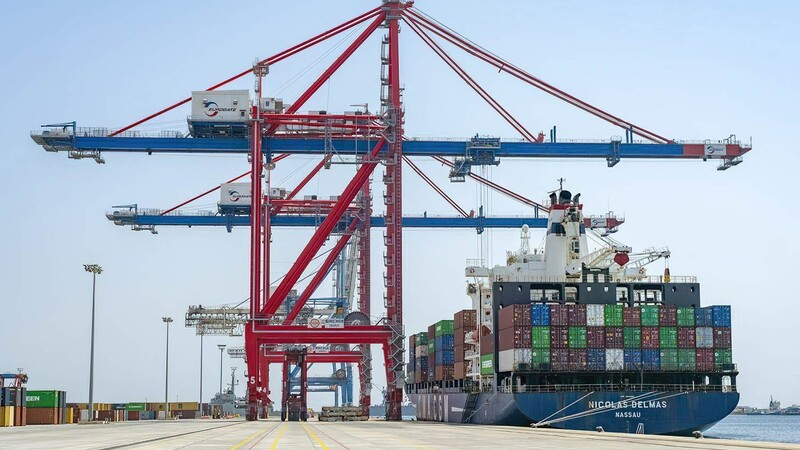 Приватизация порта: более 200 млн евро в бюджет страны