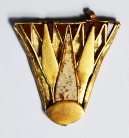 
В Ларнаке нашли медальон времен Нефертити
