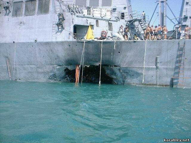 В порт Лимассола зашел эскадренный миноносец USS Cole