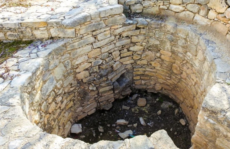
Средневековая цистерна в Апеше
