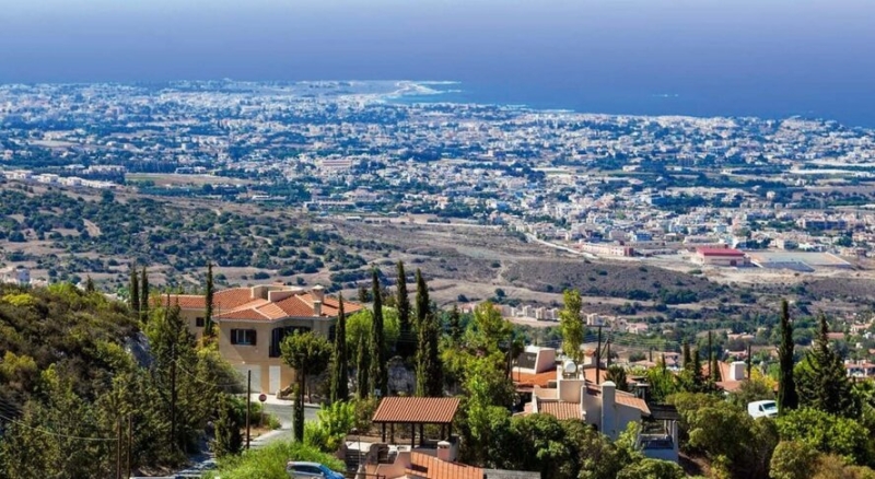 Россияне стали самой большой группой иностранных покупателей недвижимости на Кипре