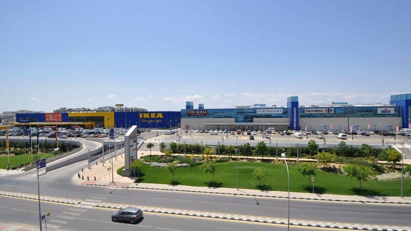 Парковка Mall of Cyprus и IKEA станет платной