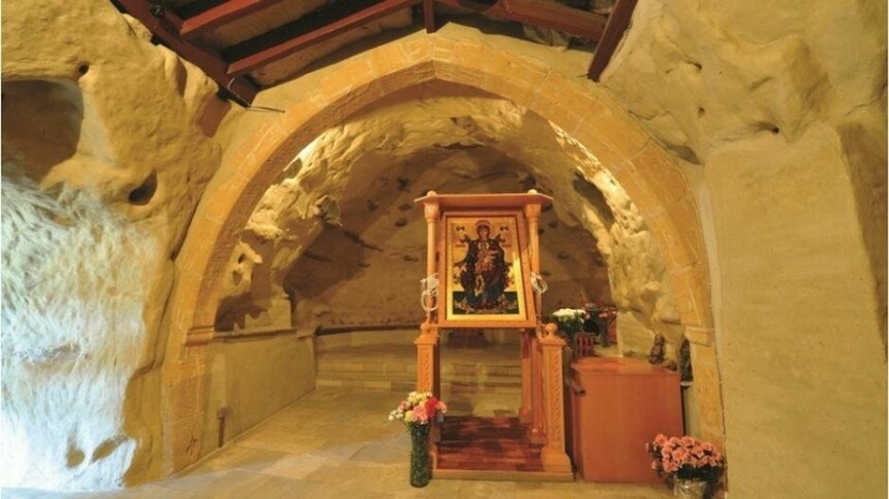 Пещерная церковь Панагии Хрисоспилиотиссы под Никосией