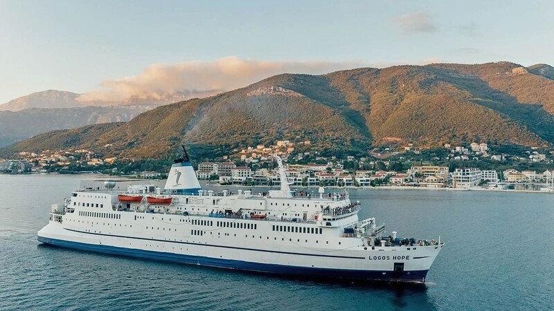 Корабль-библиотека прибывает на Кипр