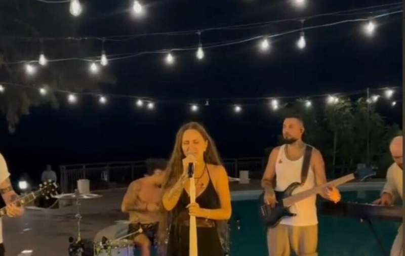 Певица Анна Asti отметила свой день рождения на Кипре