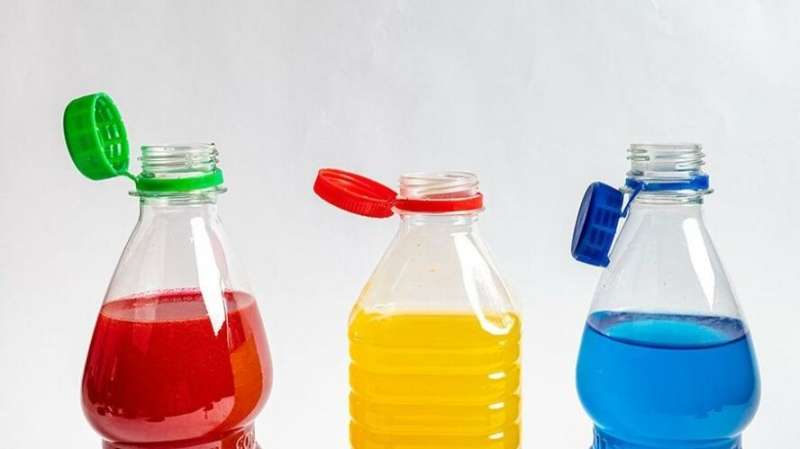С 3 июля к пластиковым бутылкам на Кипре должны быть прикреплены крышки